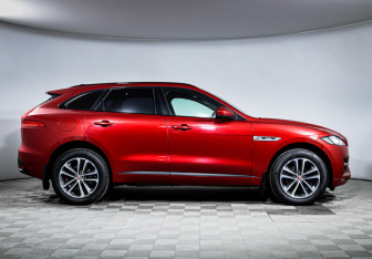 Подержанный автомобиль Jaguar F-Pace 2019 года (4 фото)