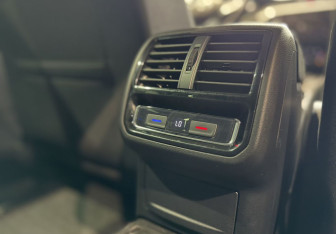 Подержанный автомобиль Volkswagen Passat Wagon 2019 года (20 фото)