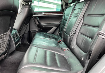 Подержанный автомобиль Volkswagen Touareg 2013 года (10 фото)