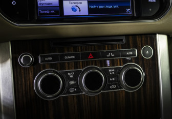 Подержанный автомобиль Land Rover Range Rover 2013 года (15 фото)