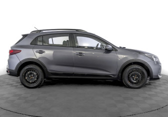 Подержанный автомобиль Kia Rio Hatchback 2021 года (4 фото)