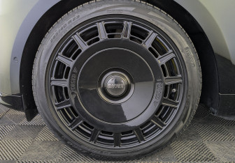 Подержанный автомобиль Land Rover Range Rover Sport 2024 года (12 фото)