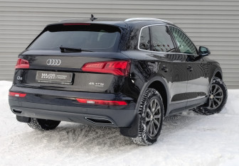 Подержанный автомобиль Audi Q5 2018 года (5 фото)