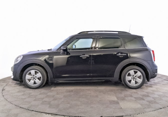 Подержанный автомобиль MINI Countryman 2019 года (8 фото)