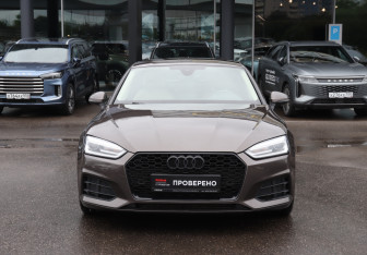 Подержанный автомобиль Audi A5 Liftback 2018 года (2 фото)