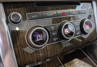 Подержанный автомобиль Land Rover Range Rover Sport 2017 года (26 фото)