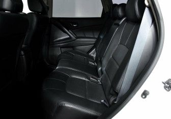 Подержанный автомобиль Nissan Murano Suv 2015 года (13 фото)