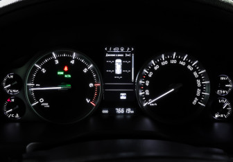Подержанный автомобиль Toyota Land Cruiser Suv 2018 года (16 фото)