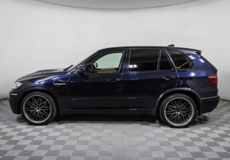 Подержанный автомобиль BMW X5 M 2010 года (8 фото)