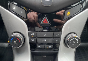 Подержанный автомобиль Chevrolet Cruze Sedan 2014 года (16 фото)