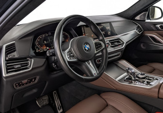 Подержанный автомобиль BMW X6 2020 года (15 фото)