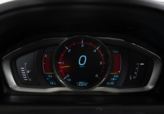 Подержанный автомобиль Volvo XC60 2013 года (12 фото)