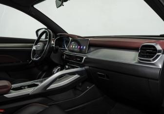 Подержанный автомобиль Geely Coolray 2022 года (14 фото)