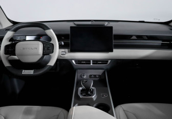 Подержанный автомобиль Jetour Dashing 2023 года (12 фото)