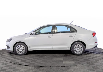 Подержанный автомобиль Skoda Rapid Liftback 2020 года (8 фото)