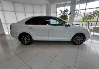 Подержанный автомобиль Skoda Rapid Liftback 2019 года (4 фото)