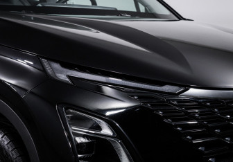 Подержанный автомобиль Omoda C5 2024 года (16 фото)