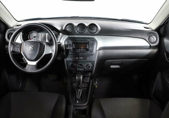 Подержанный автомобиль Suzuki Vitara 2016 года (8 фото)