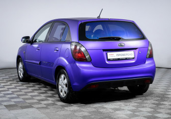 Подержанный автомобиль Kia Rio Hatchback 2011 года (7 фото)