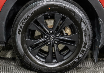 Подержанный автомобиль Hyundai Santa Fe 2013 года (7 фото)