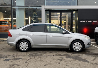 Подержанный автомобиль Ford Focus Sedan 2008 года (4 фото)
