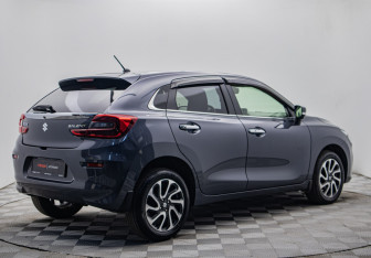 Подержанный автомобиль Suzuki Baleno Hatchback 2023 года (5 фото)