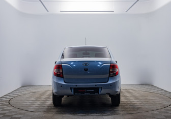 Подержанный автомобиль LADA (ВАЗ) Granta Sedan 2012 года (6 фото)