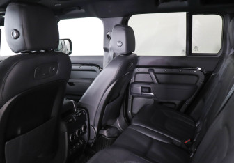 Подержанный автомобиль Land Rover Defender Suv 2022 года (13 фото)
