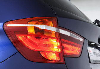 Подержанный автомобиль BMW X3 2012 года (22 фото)