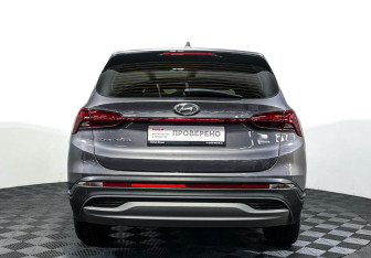 Подержанный автомобиль Hyundai Santa Fe 2021 года (6 фото)