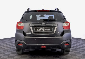 Подержанный автомобиль Subaru XV 2013 года (6 фото)