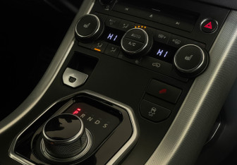 Подержанный автомобиль Land Rover Range Rover Evoque 2012 года (17 фото)