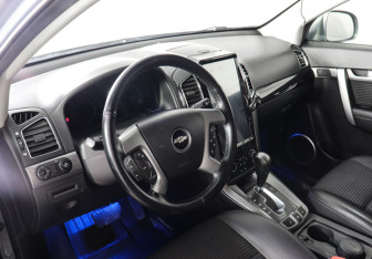 Подержанный автомобиль Chevrolet Captiva 2013 года (9 фото)