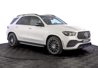 Подержанный автомобиль Mercedes-Benz GLE 2021 года (3 фото)
