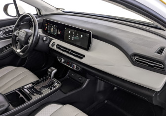 Подержанный автомобиль BAIC U5 Plus 2024 года (13 фото)