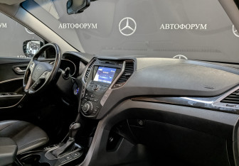 Подержанный автомобиль Hyundai Santa Fe 2014 года (13 фото)