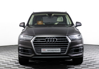 Подержанный автомобиль Audi Q7 2016 года (2 фото)