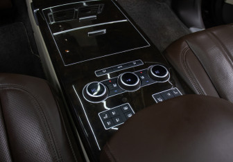 Подержанный автомобиль Land Rover Range Rover 2016 года (20 фото)