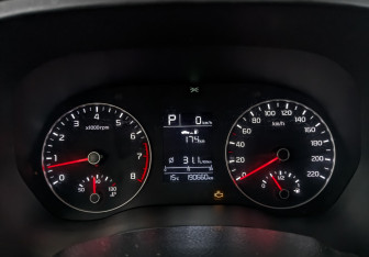 Подержанный автомобиль Kia Rio Hatchback 2021 года (14 фото)