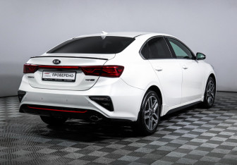 Подержанный автомобиль Kia Cerato Sedan 2020 года (5 фото)