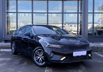 Подержанный автомобиль Kia K5 2020 года (3 фото)