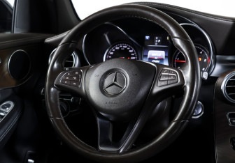 Подержанный автомобиль Mercedes-Benz GLC Coupe 2019 года (15 фото)