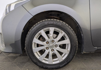 Подержанный автомобиль Toyota Corolla Sedan 2015 года (12 фото)