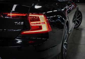 Подержанный автомобиль Volvo S90 2020 года (29 фото)
