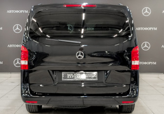 Подержанный автомобиль Mercedes-Benz Vito 2021 года (6 фото)