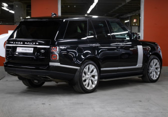 Подержанный автомобиль Land Rover Range Rover 2021 года (5 фото)