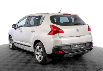 Подержанный автомобиль Peugeot 3008 2013 года (7 фото)