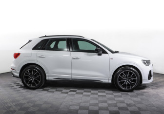 Подержанный автомобиль Audi Q3 2019 года (4 фото)