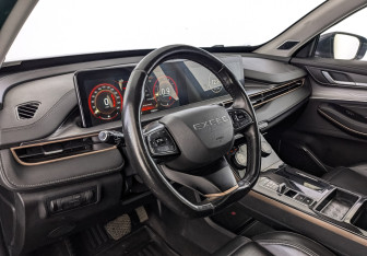 Подержанный автомобиль Exeed LX 2022 года (14 фото)