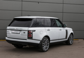 Подержанный автомобиль Land Rover Range Rover 2018 года (5 фото)